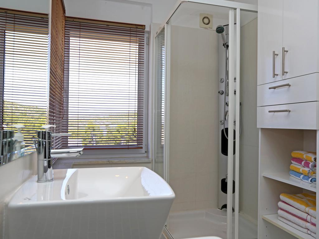 Lovely Apartment With Beautiful Pool プリモシュテン エクステリア 写真